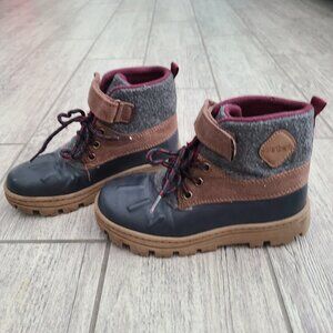 Carter’s Kids Duck Boot Style Winter Boots Brown Gray Toddler Size 13M